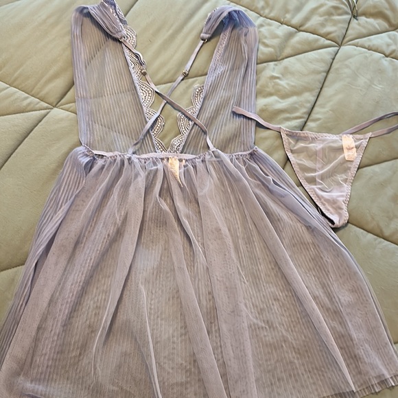 Victoria’s Secret Lingerie Set - Picture 4 of 4